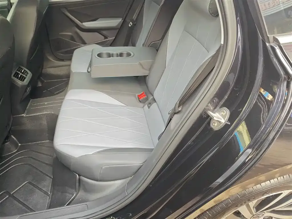 Volkswagen Lavida 2023 из CN, фото 8