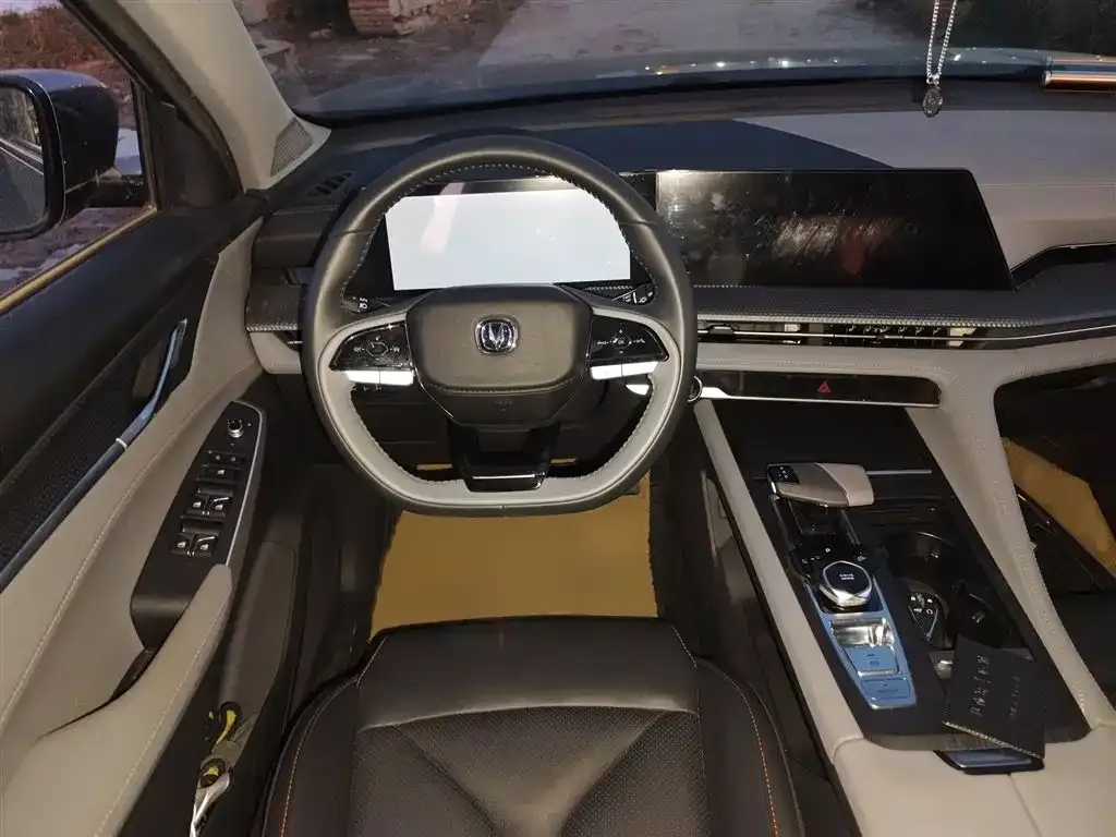 Changan CS75PLUS — фото 3