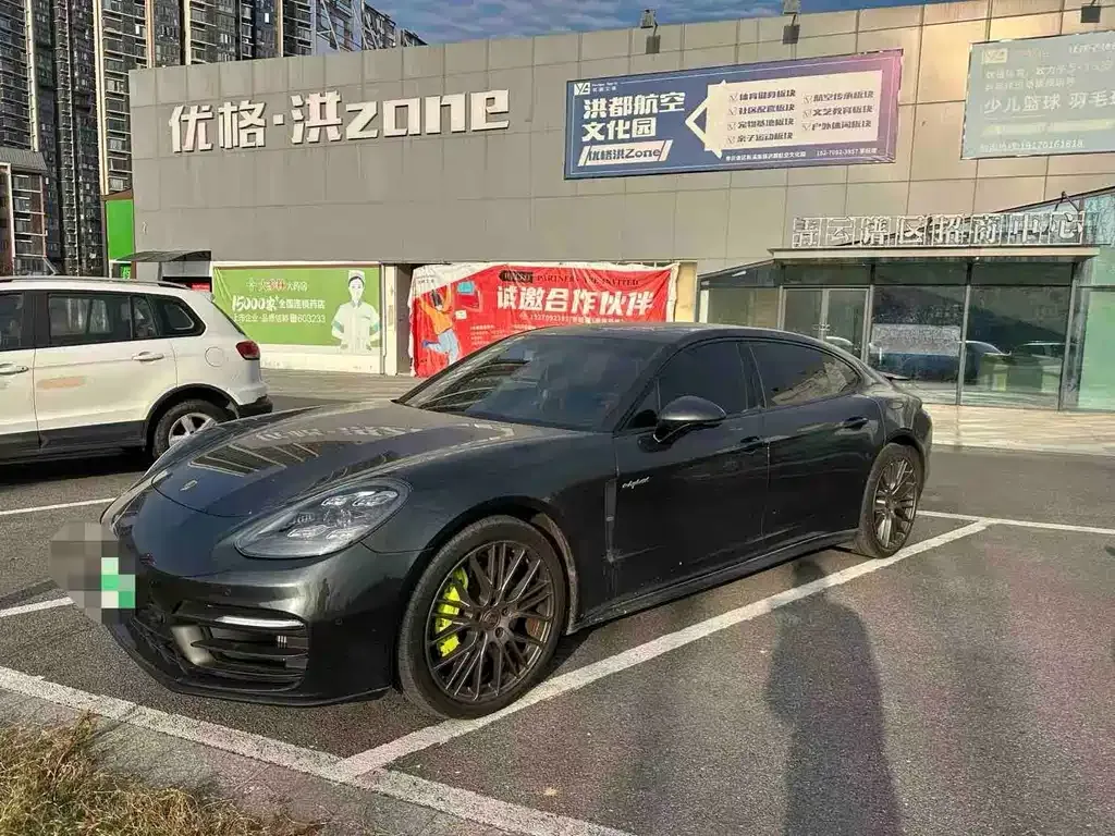 Porsche Panamera Hybrid — фото 1