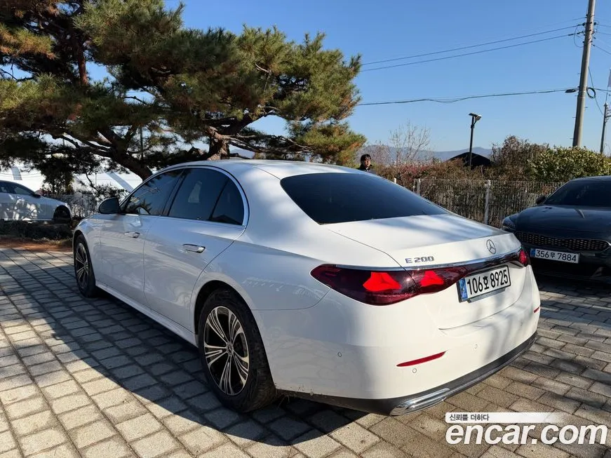 Mercedes-Benz E-Class 2025 из KR, фото 2