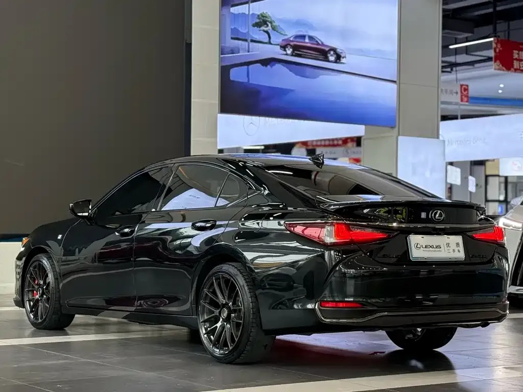 Lexus ES 2021 из CN, фото 4