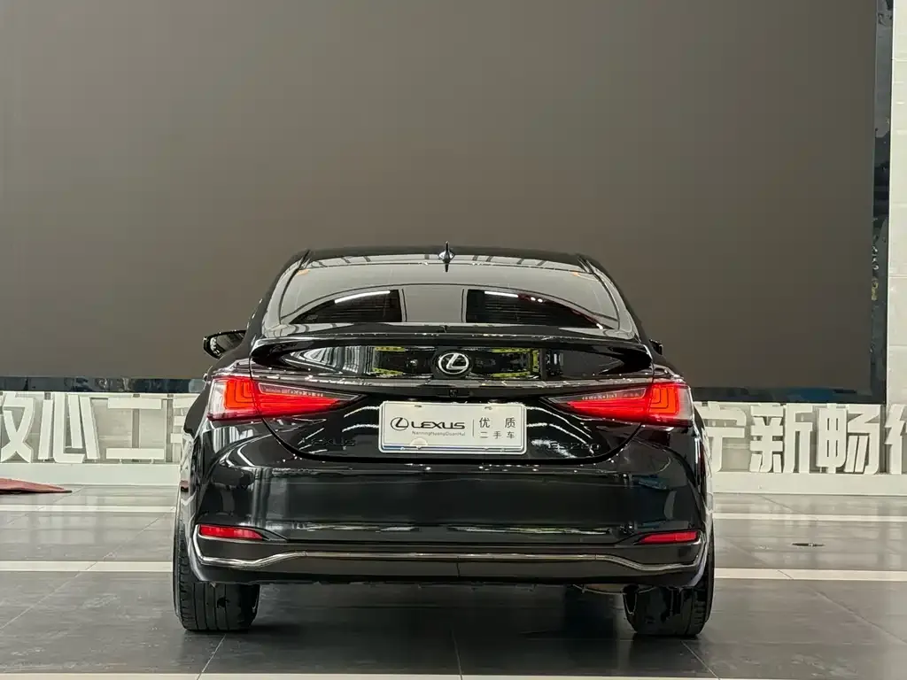 Lexus ES 2021 из CN, фото 5