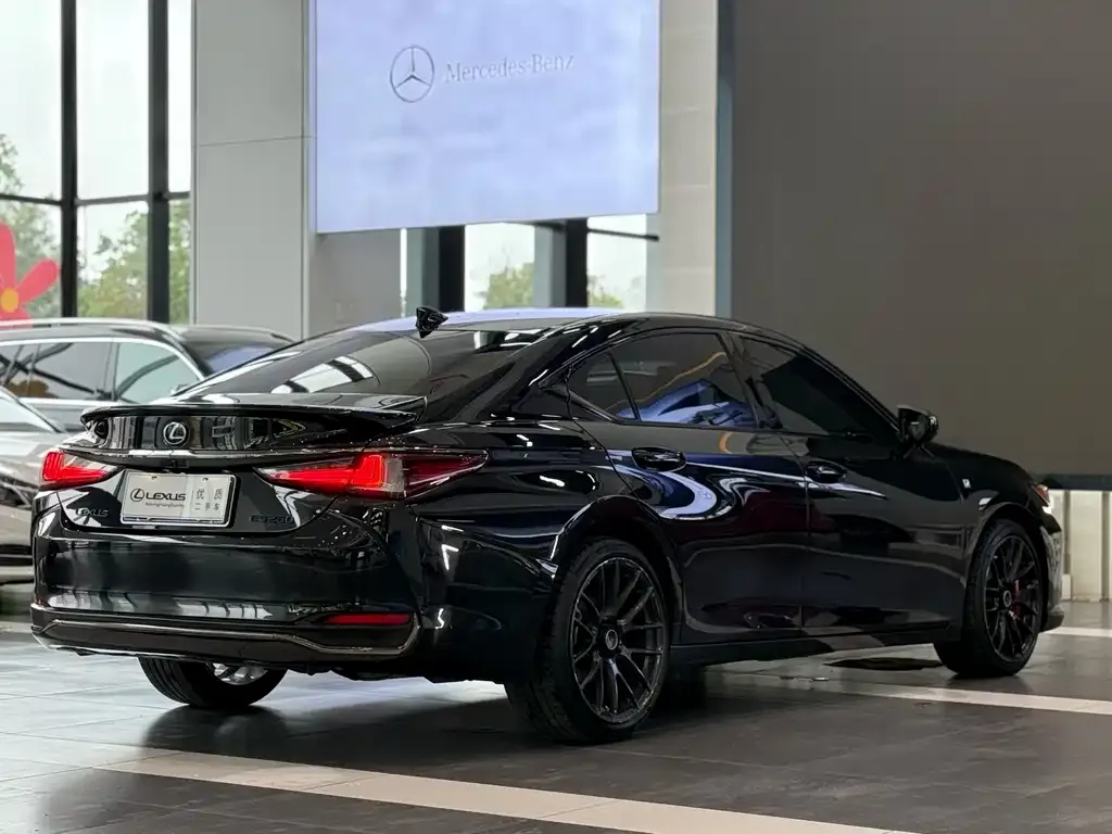 Lexus ES 2021 из CN, фото 6