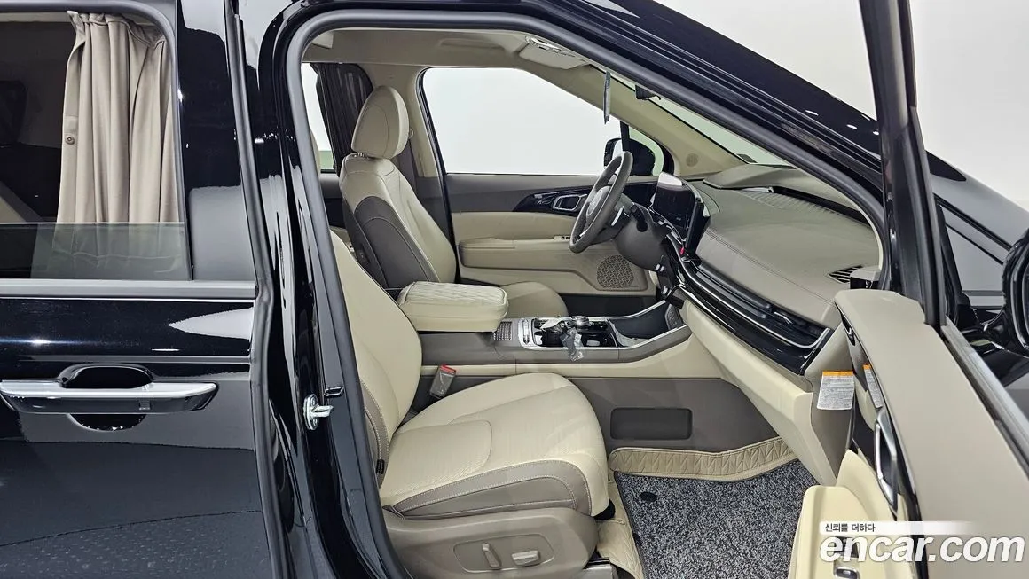Kia Carnival — фото 10