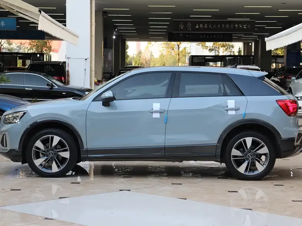 Audi Q2L 2022 из CN, фото 4