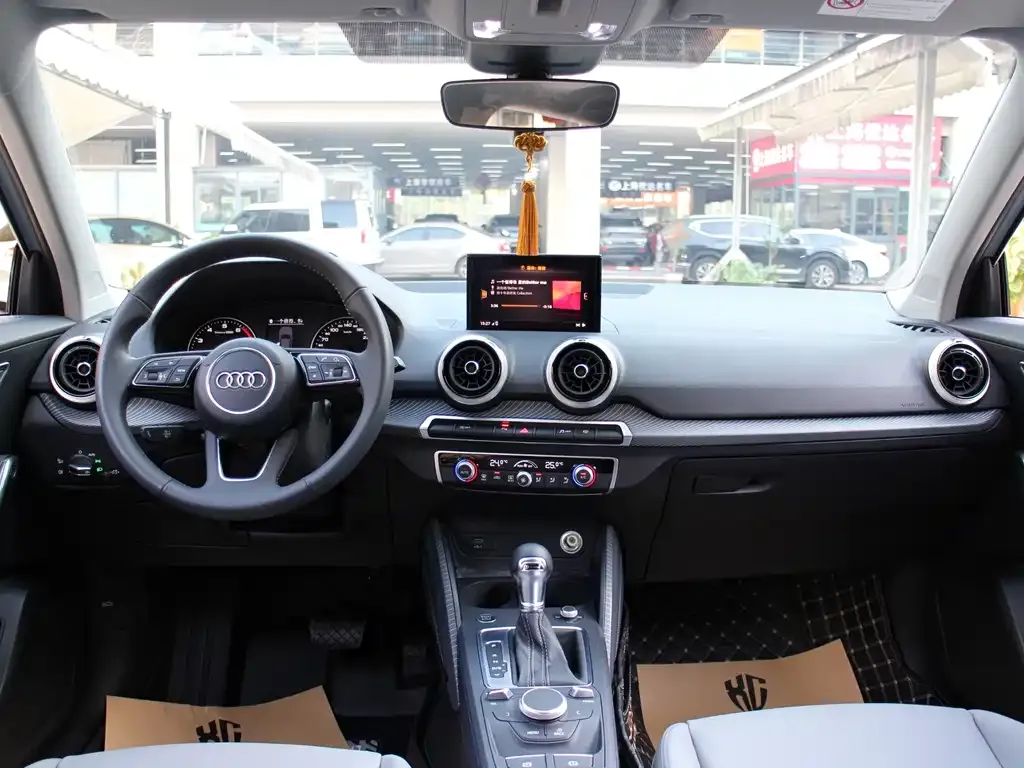 Audi Q2L 2022 из CN, фото 6