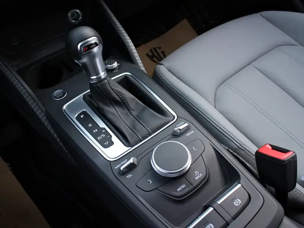 Audi Q2L 2022 из CN, фото 8