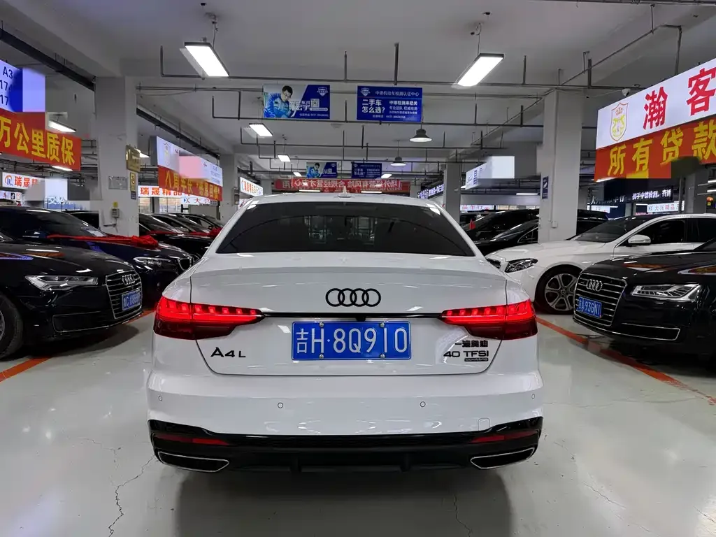 Audi A4L 2023 из CN, фото 5
