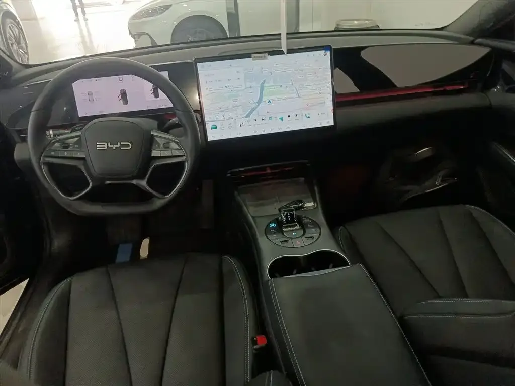 BYD Seal — фото 10