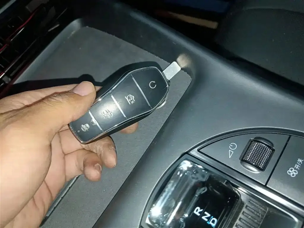 BYD Seal — фото 9