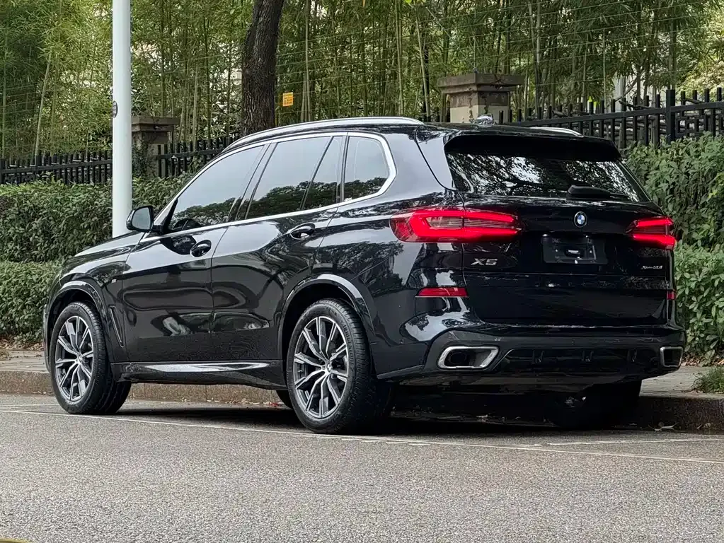 BMW X5 (Import) — фото 4
