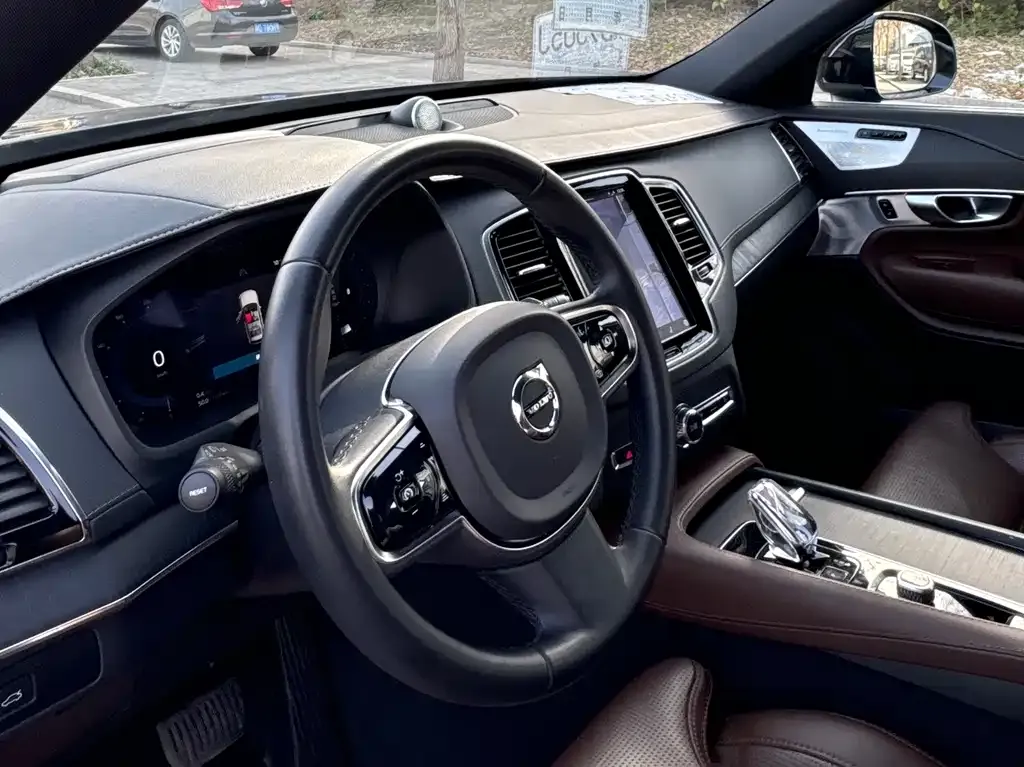 Volvo XC90 2023 из CN, фото 10