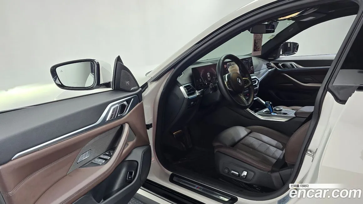 BMW i4 — фото 10