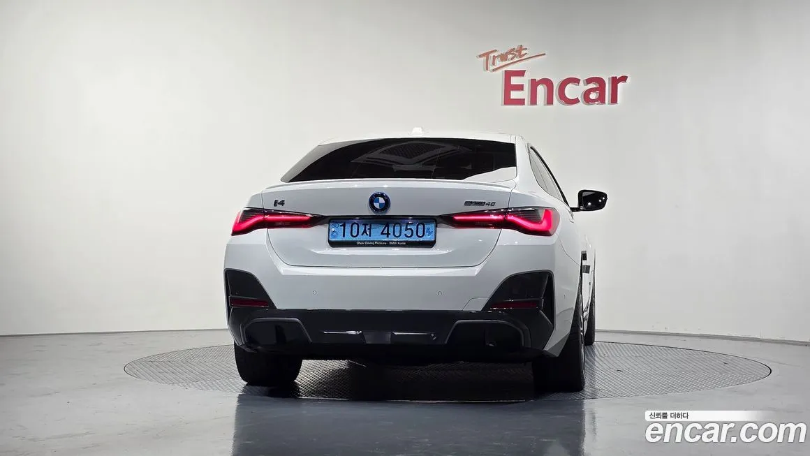 BMW i4 — фото 4