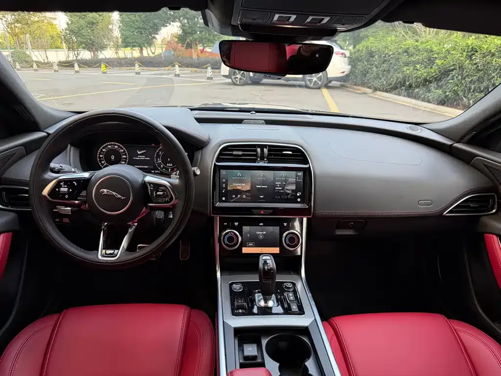 Jaguar XEL 2022 из CN, фото 7