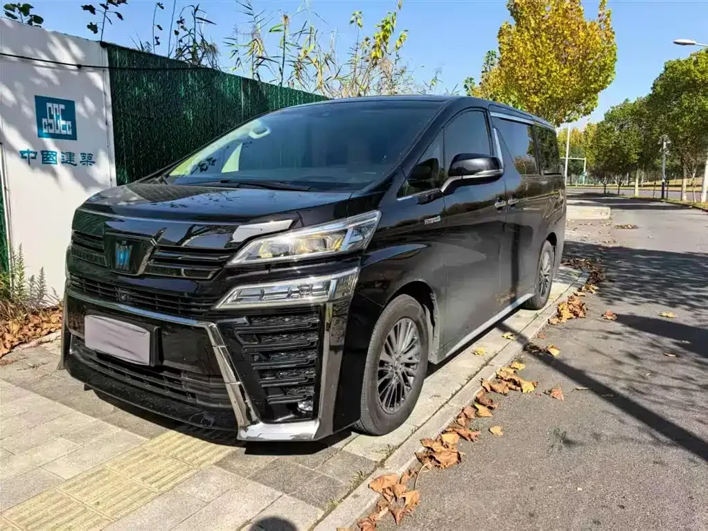 Toyota Vellfire — фото 3