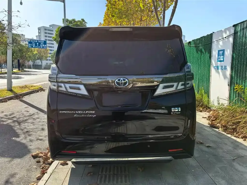 Toyota Vellfire — фото 5
