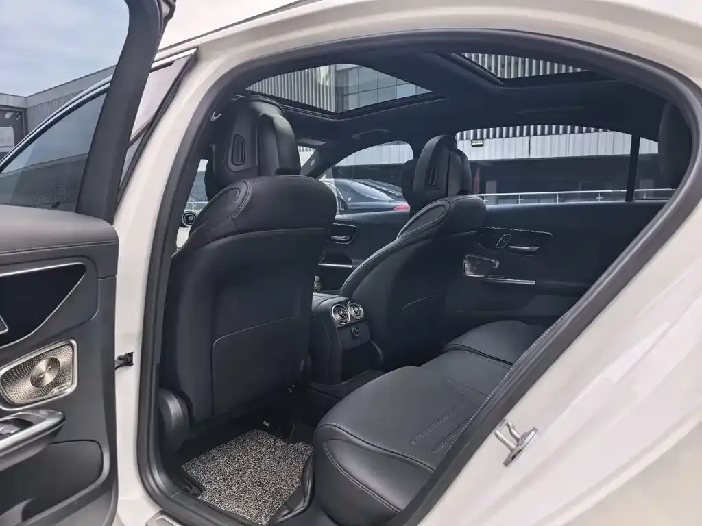 Mercedes-Benz C-Class 2023 из CN, фото 5