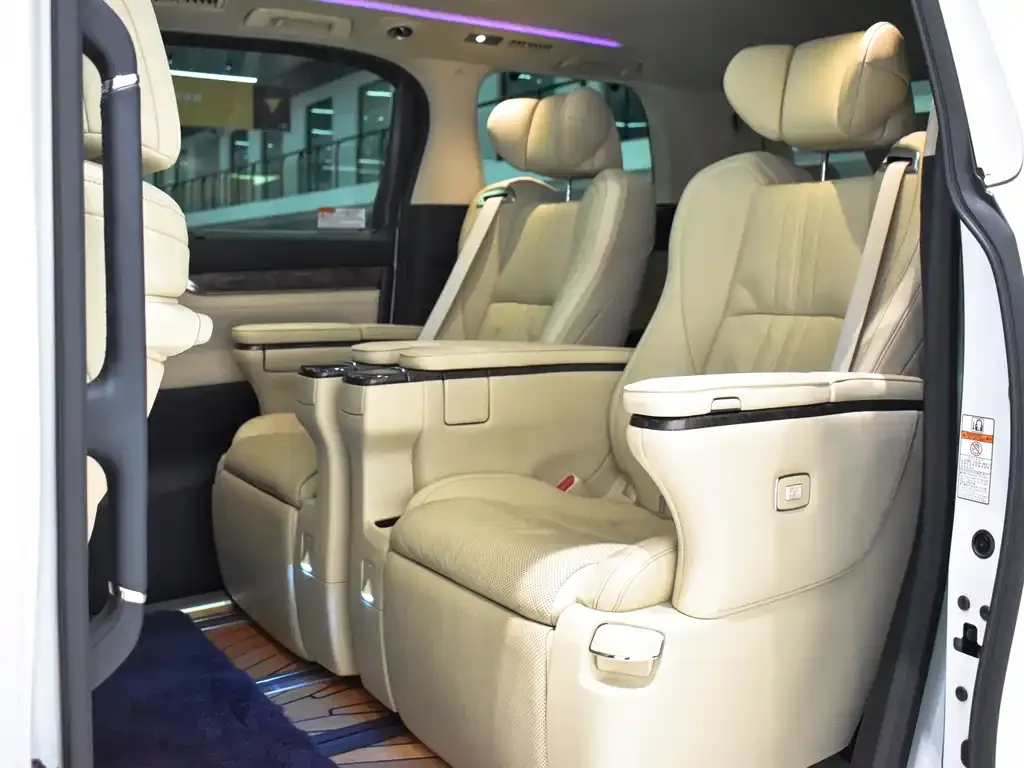 Toyota Vellfire 2021 из CN, фото 6