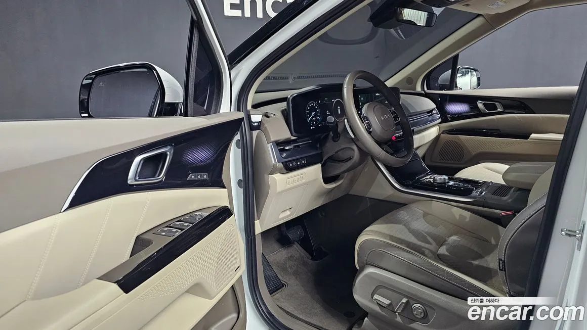 Kia Carnival — фото 10