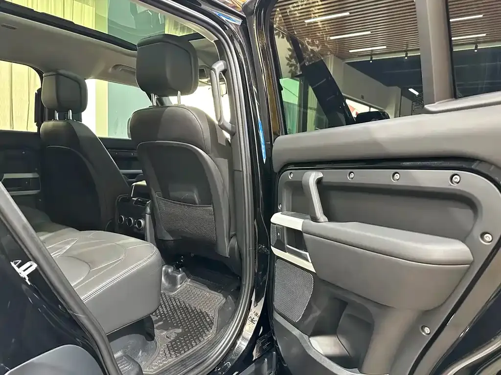 Land Rover Defender 2023 из CN, фото 9