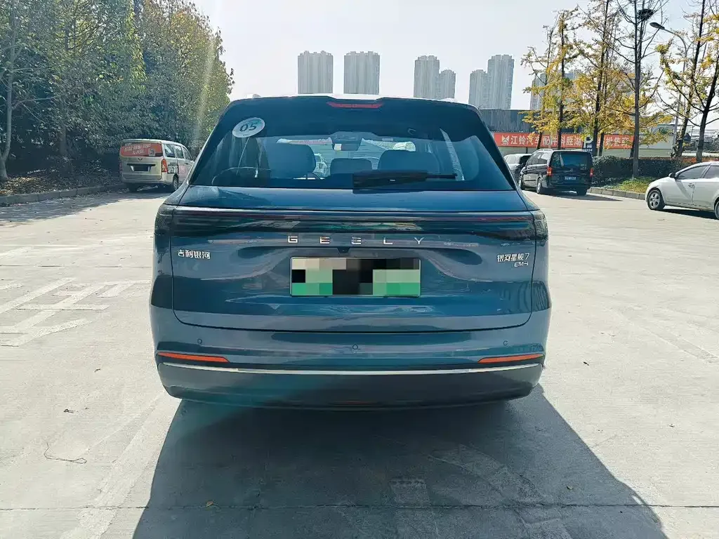 Geely 银河星舰7 — фото 8