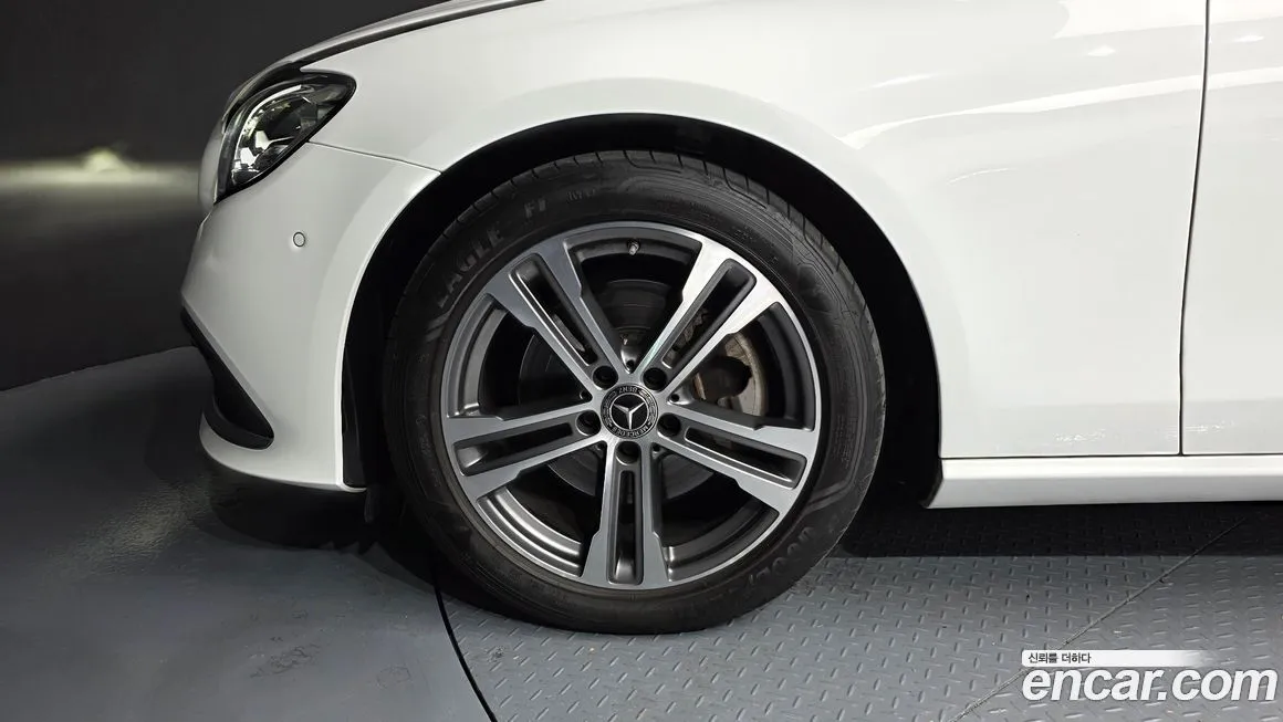 Mercedes-Benz E-Class 2023 из KR, фото 5