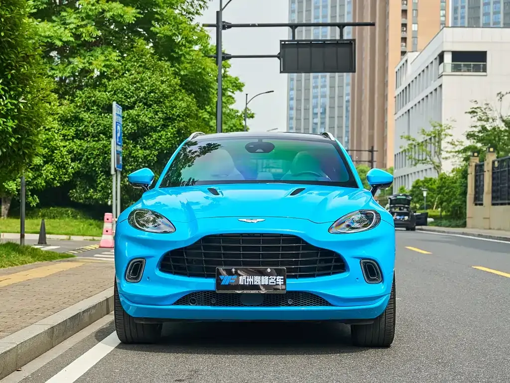 Aston Martin DBX — фото 2