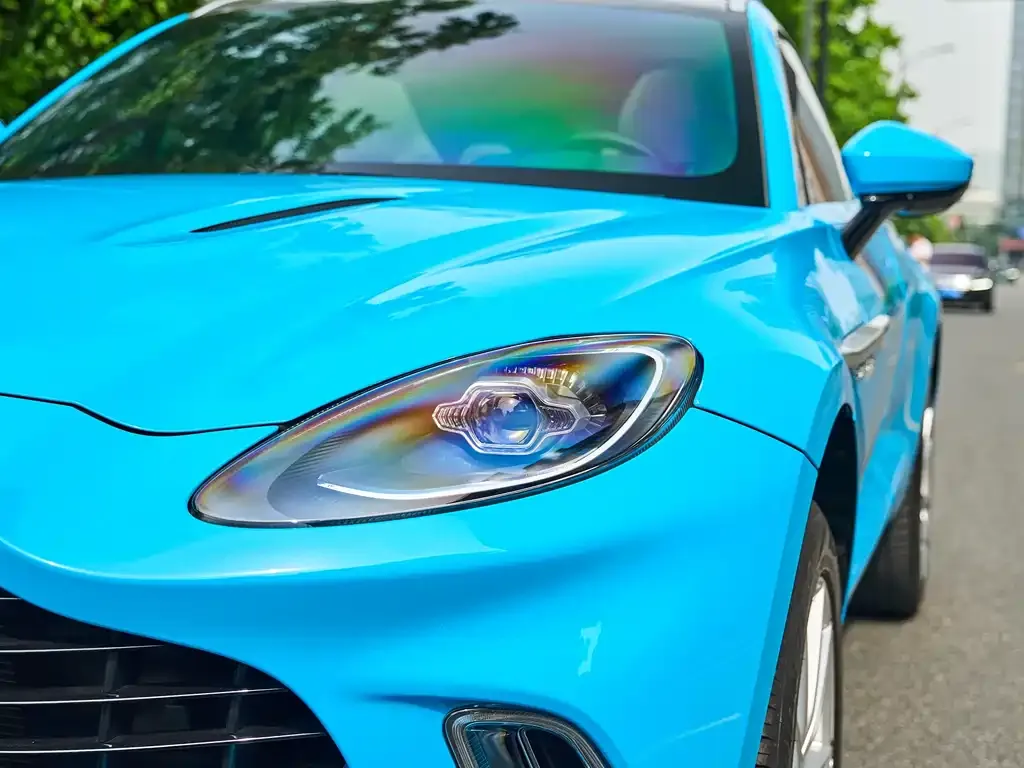 Aston Martin DBX — фото 5