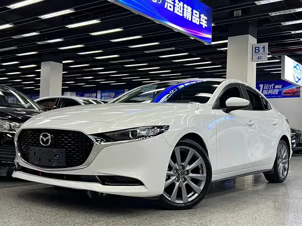 Mazda 3 Axela 2024 из CN, фото 2