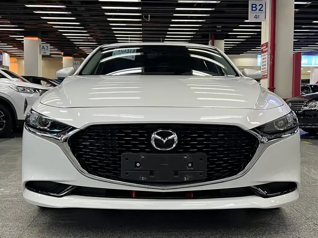 Mazda 3 Axela 2024 из CN, фото 3