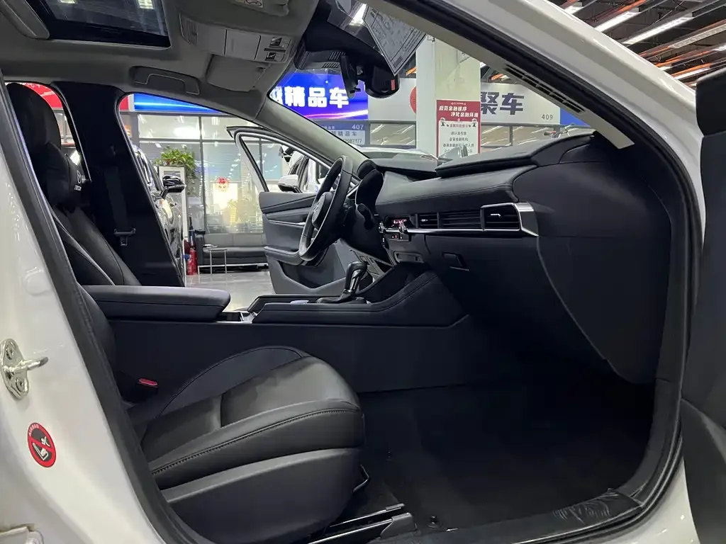Mazda 3 Axela 2024 из CN, фото 7
