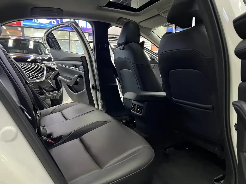 Mazda 3 Axela 2024 из CN, фото 9