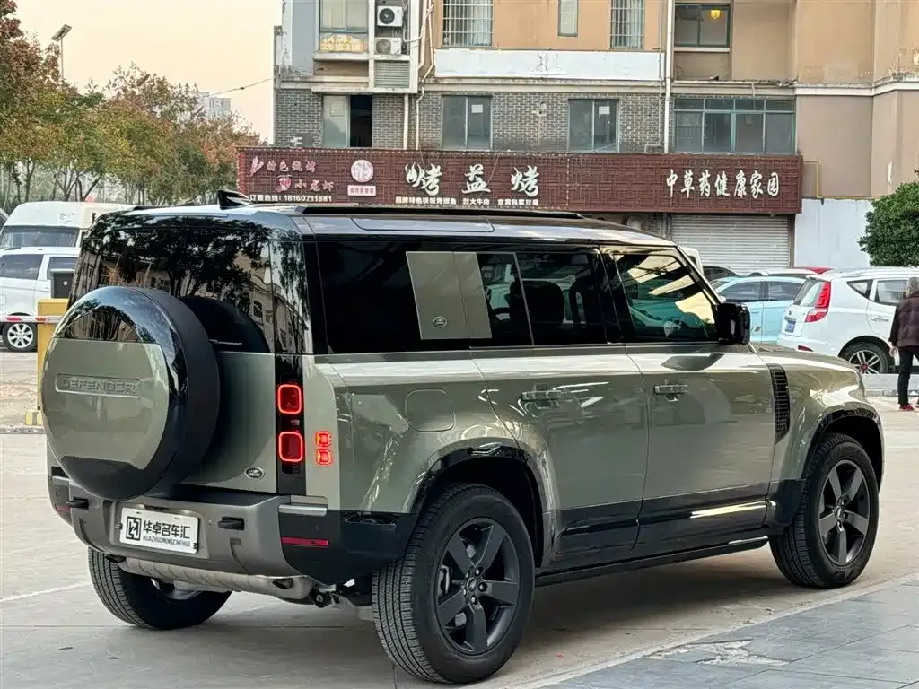 Land Rover Defender — фото 6