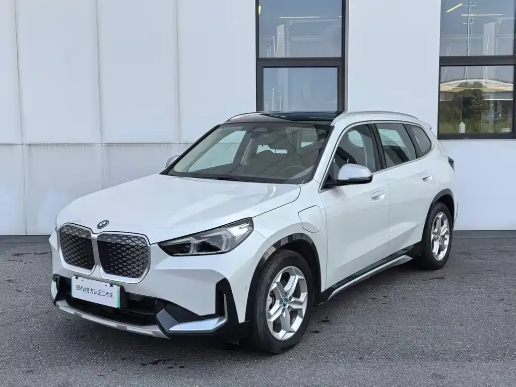 BMW iX1 2025 из CN, фото 1