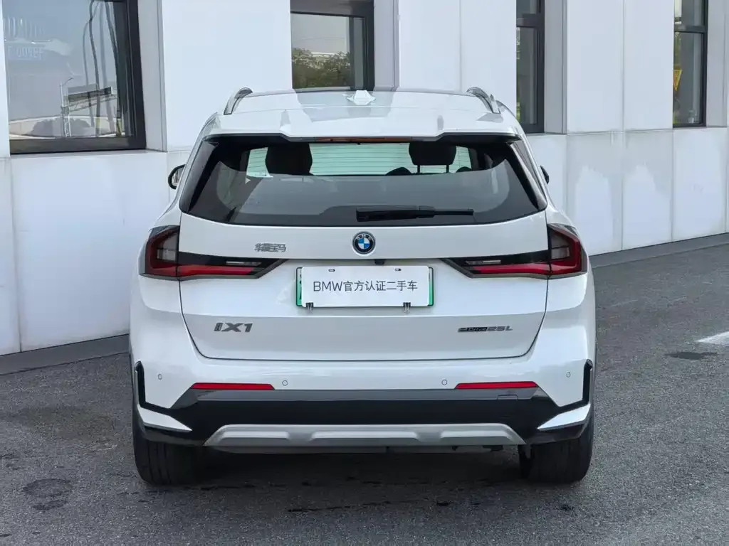 BMW iX1 2025 из CN, фото 4