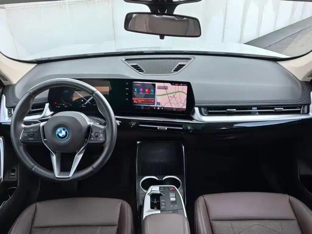 BMW iX1 2025 из CN, фото 7