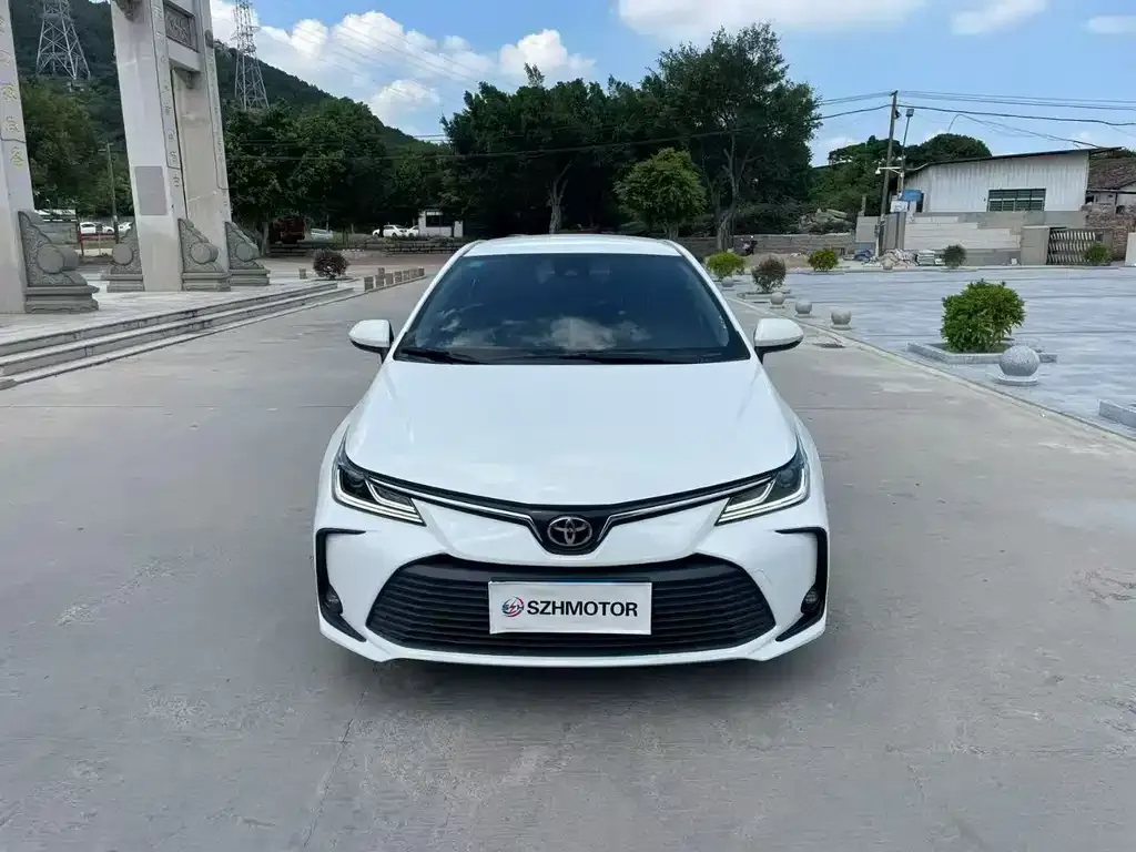 Toyota Corolla — фото 2