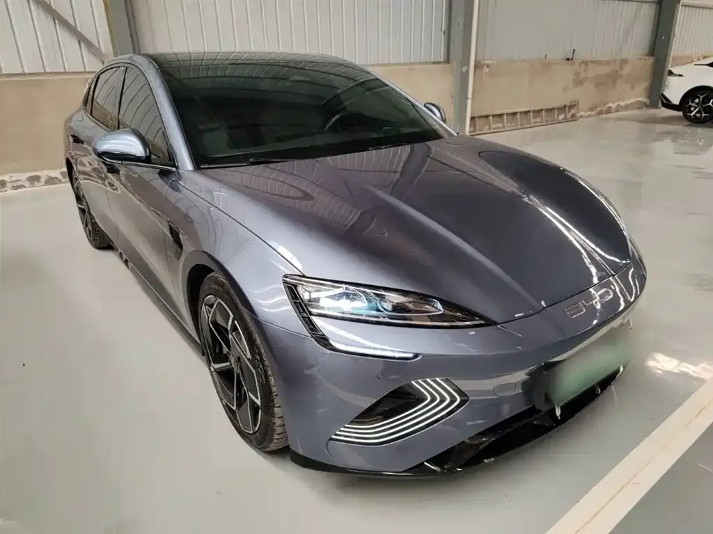 BYD Seal — фото 4