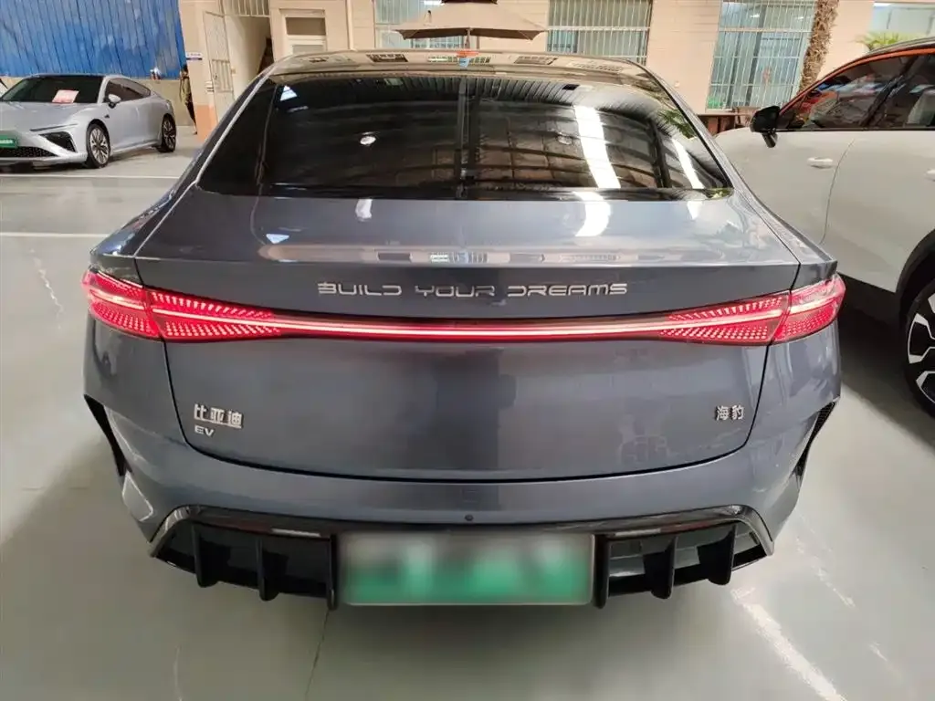 BYD Seal — фото 6