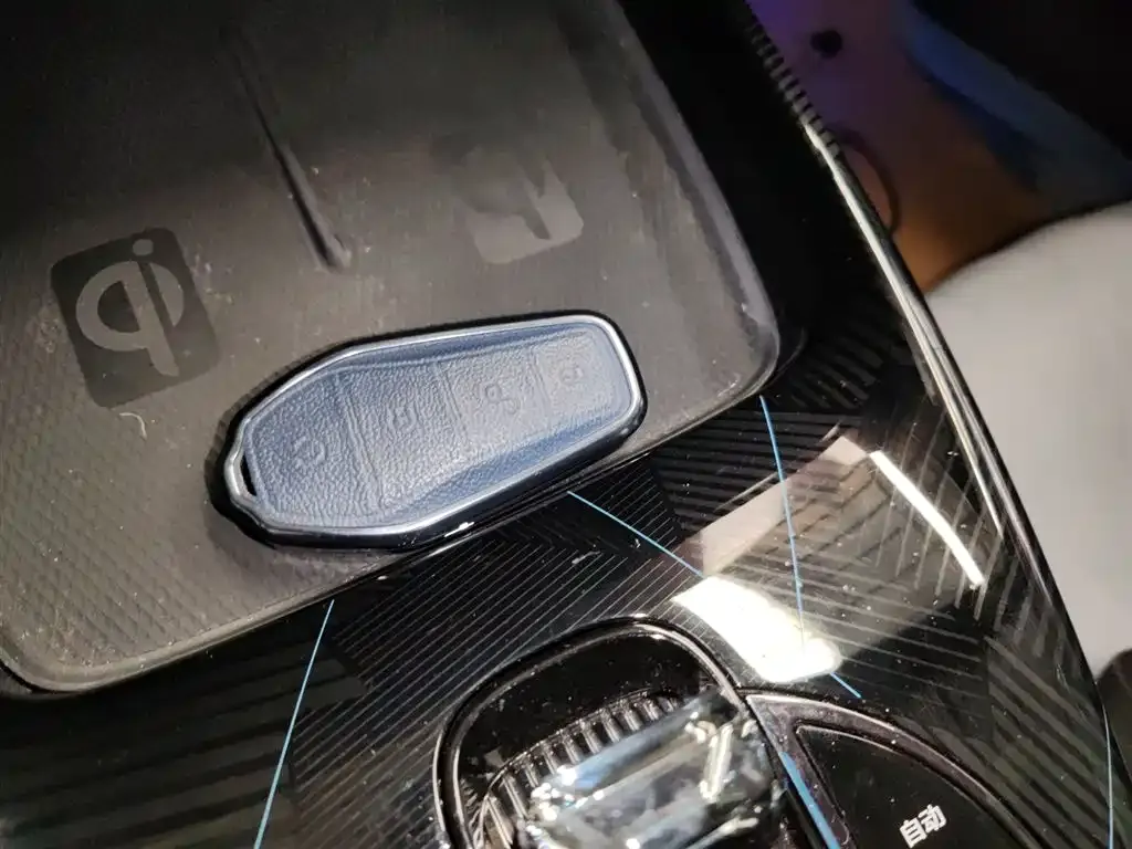 BYD Seal — фото 9