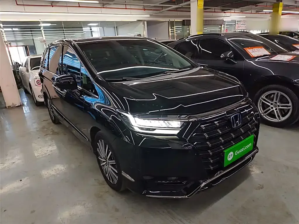 Honda Elysion 2023 из CN, фото 4