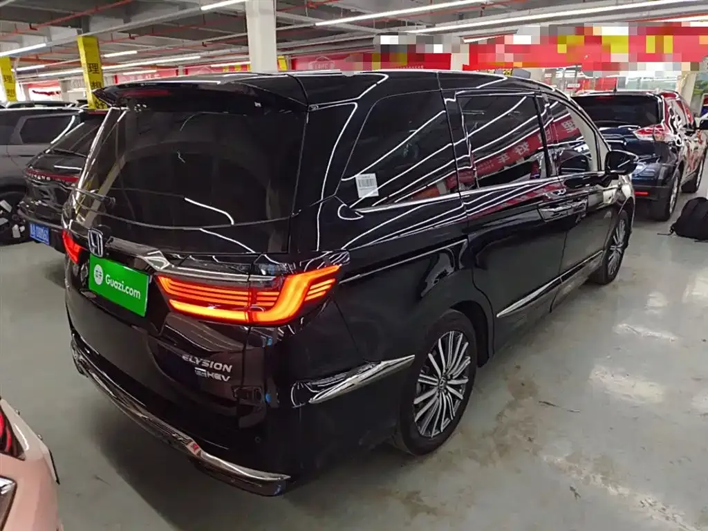 Honda Elysion 2023 из CN, фото 7