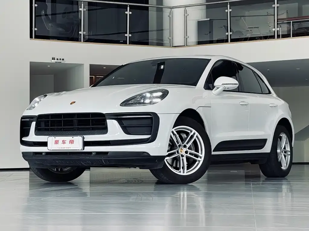 Porsche Macan — фото 1