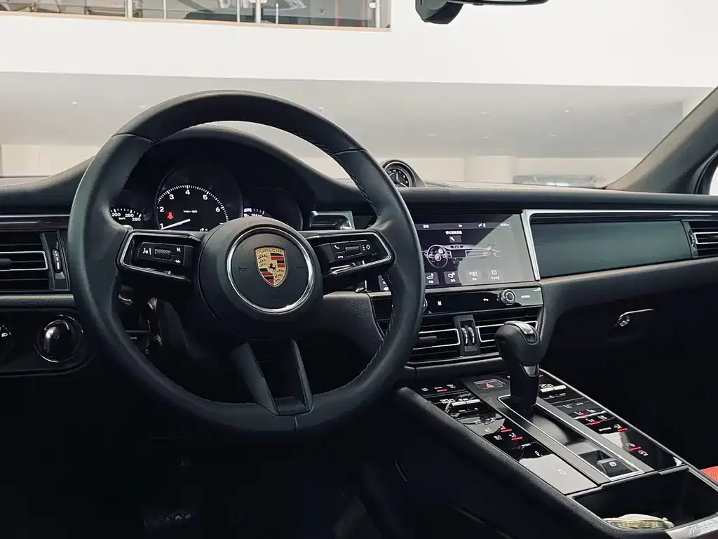 Porsche Macan — фото 6