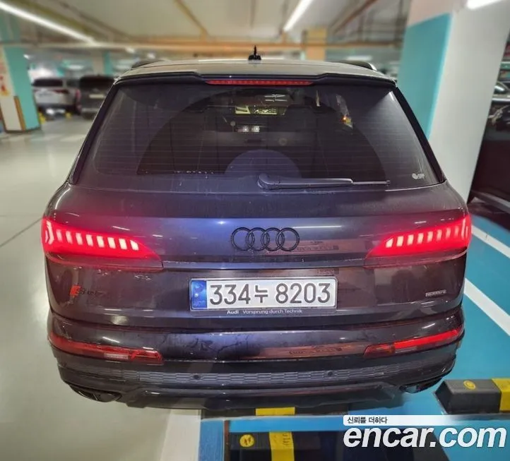 Audi Q7 2021 из KR, фото 3