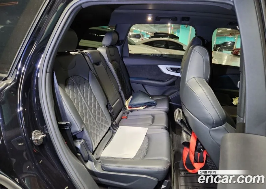 Audi Q7 2021 из KR, фото 6