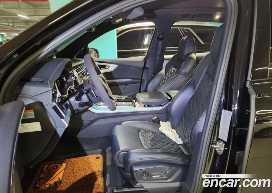 Audi Q7 2021 из KR, фото 7