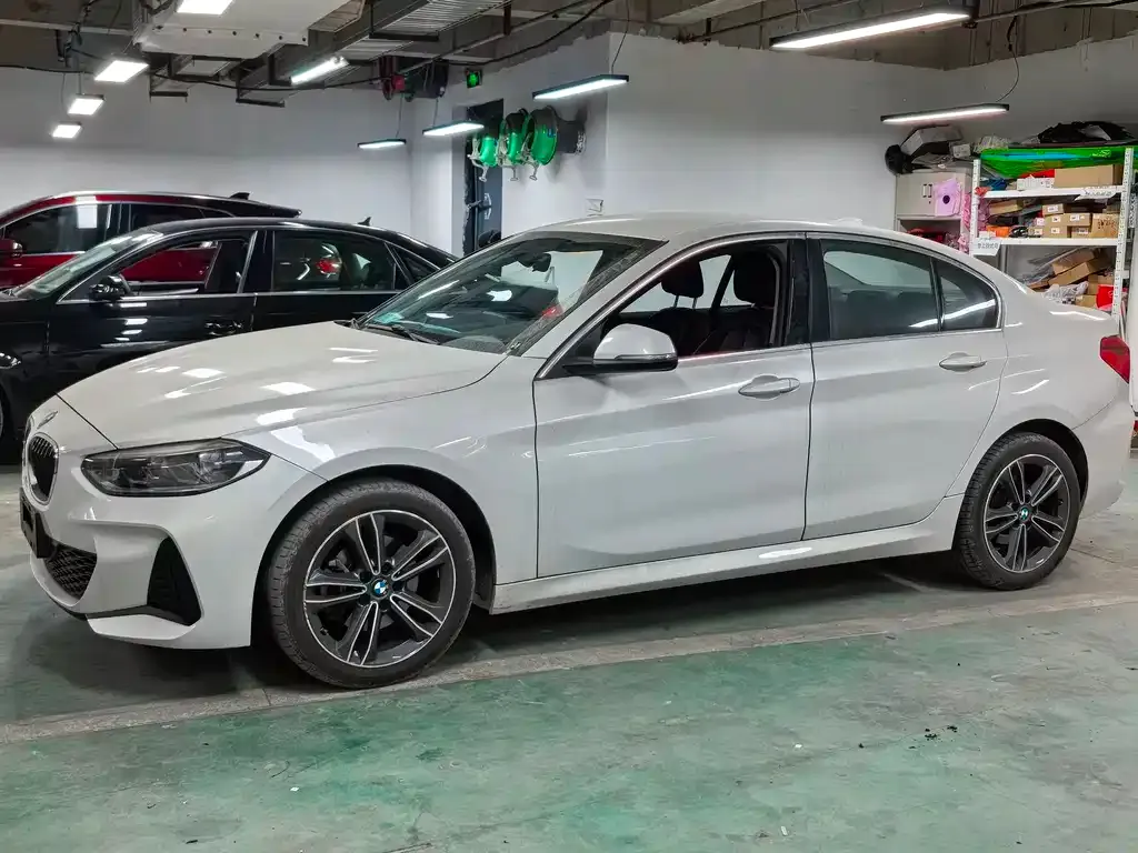 BMW 1 Series 2021 из CN, фото 4