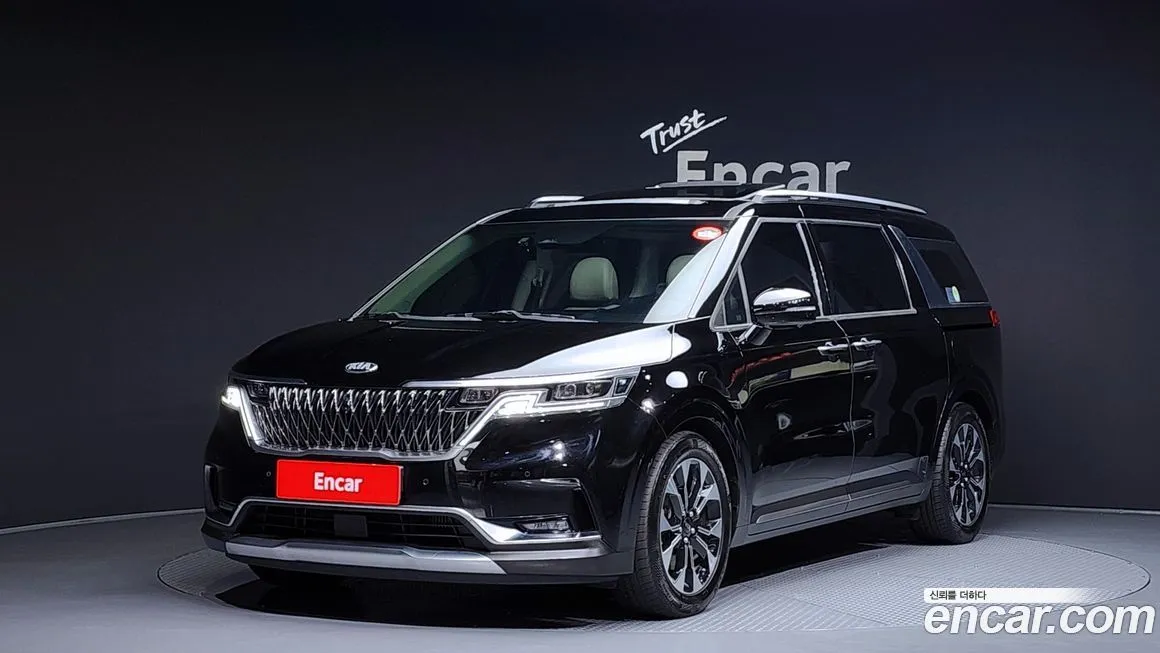 Kia Carnival — фото 1